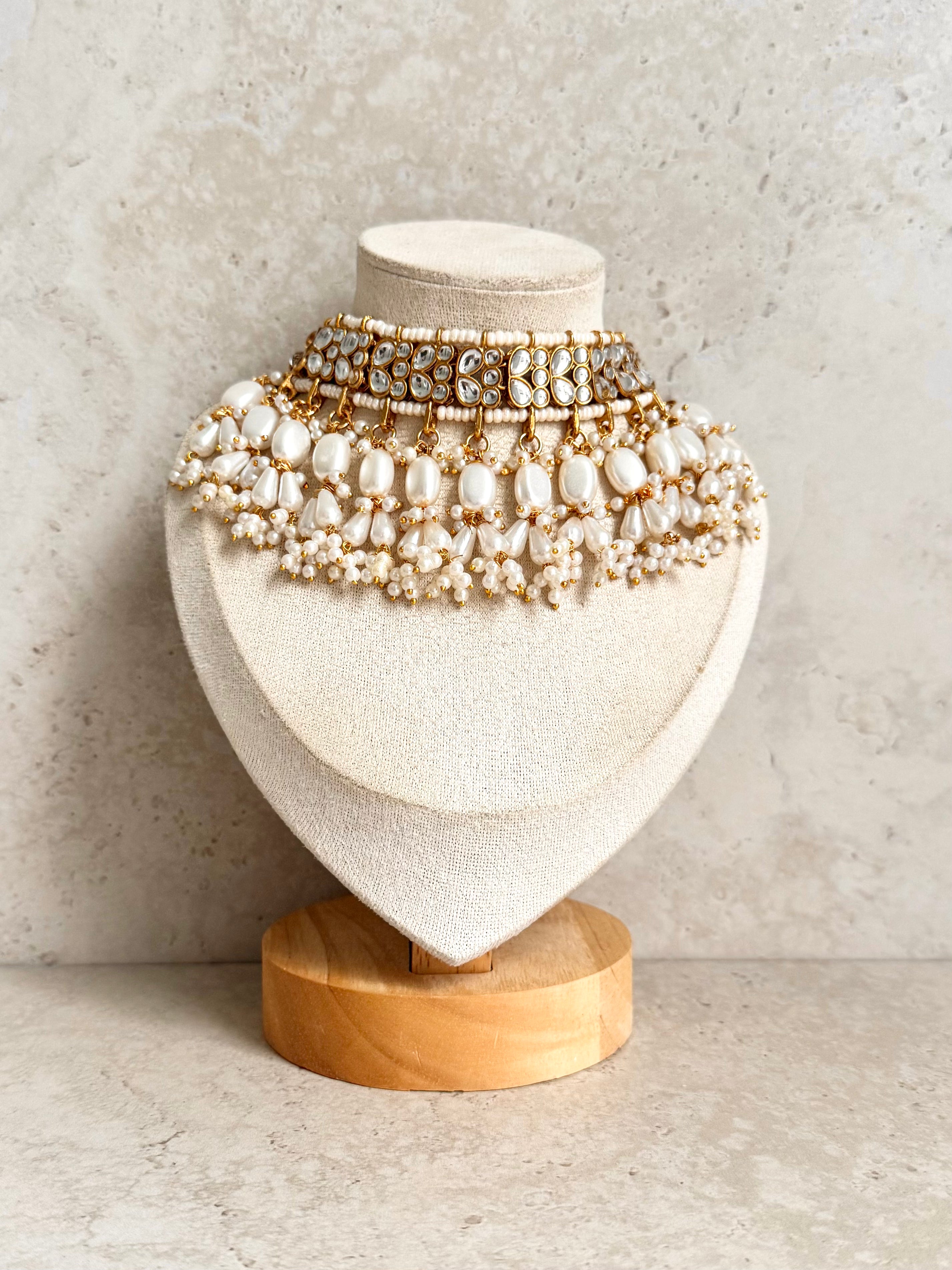 Roshni Necklace Set